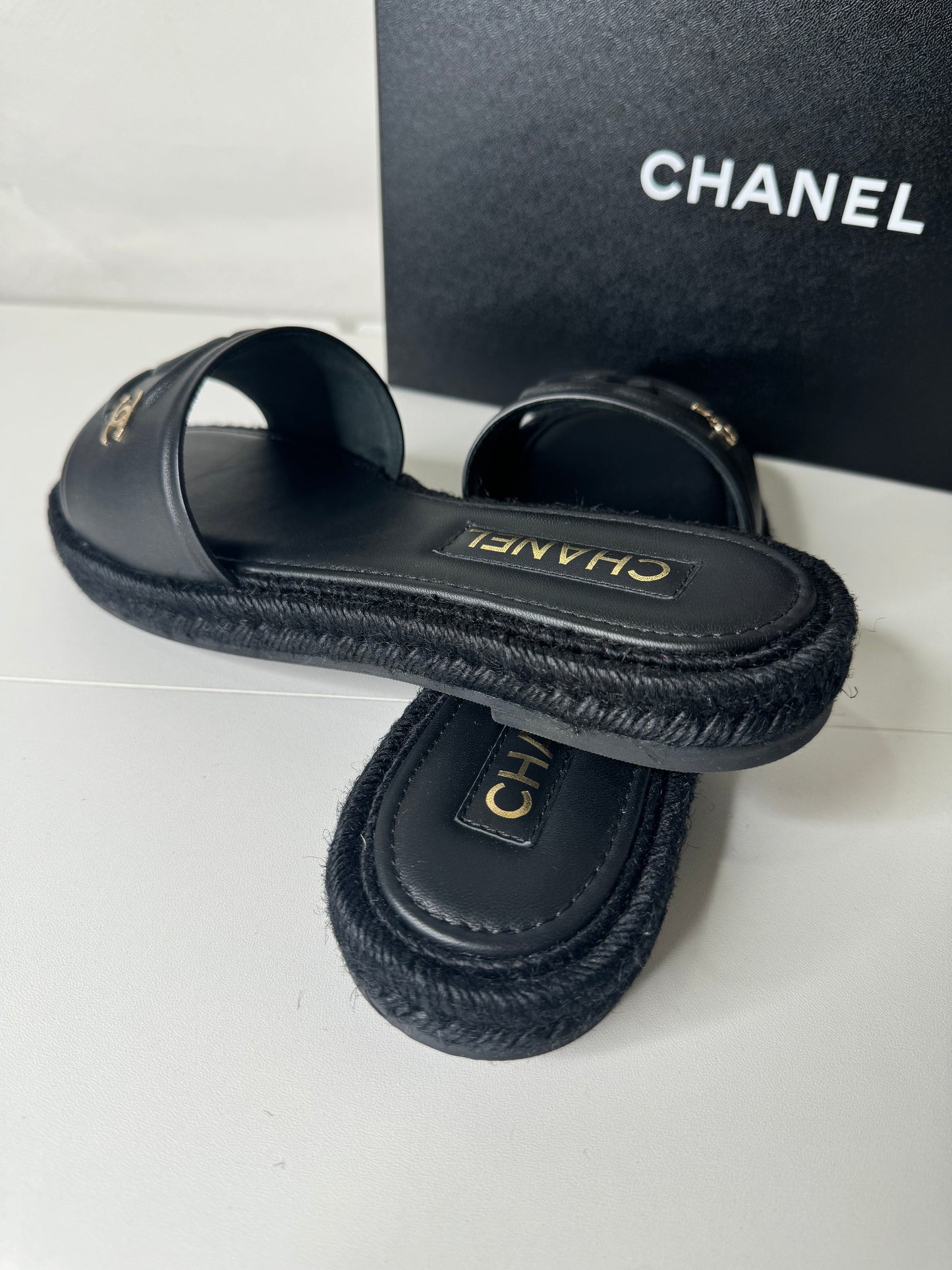 Chanel Slides Size 39