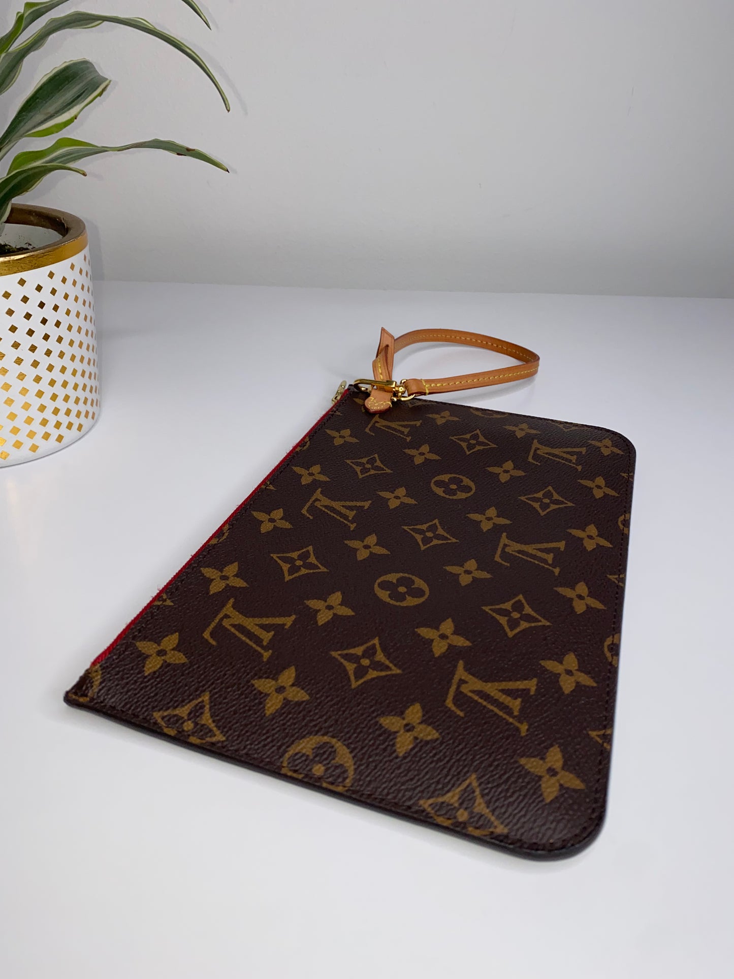 Neverfull MM Pouch