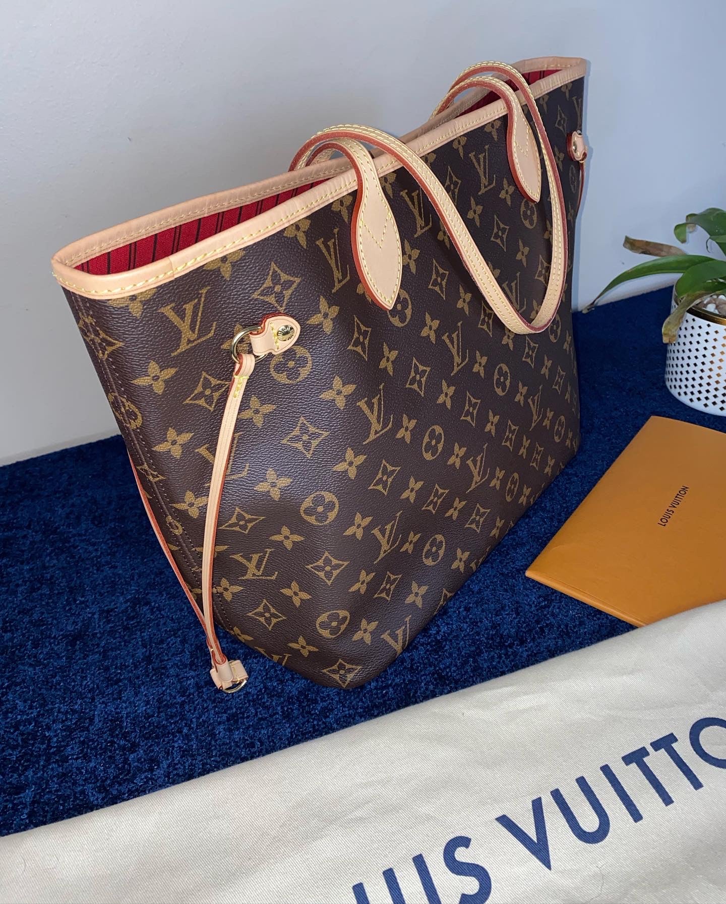 Neverfull MM Red