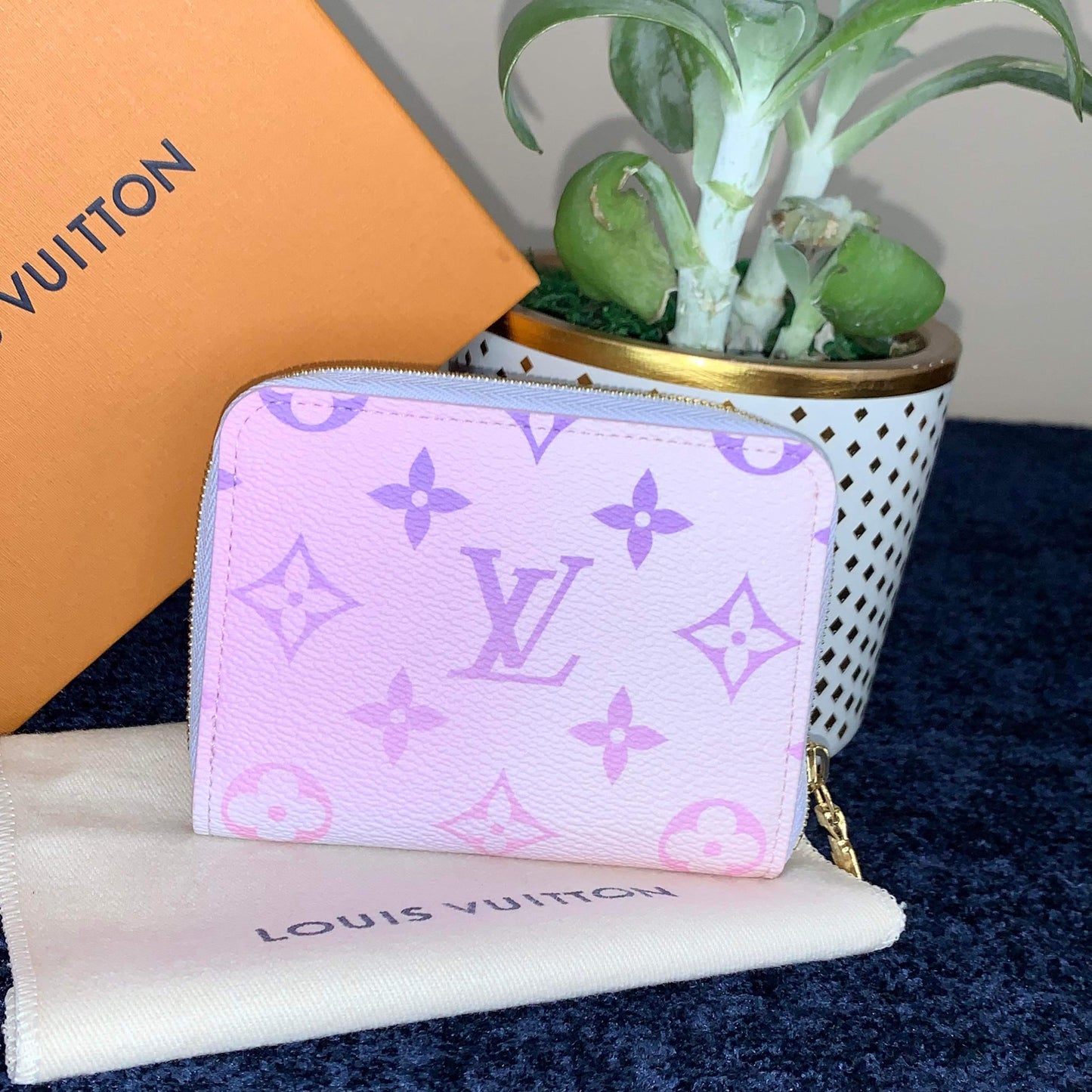 SOLD!!!! Zippy Coin Purse Pastel