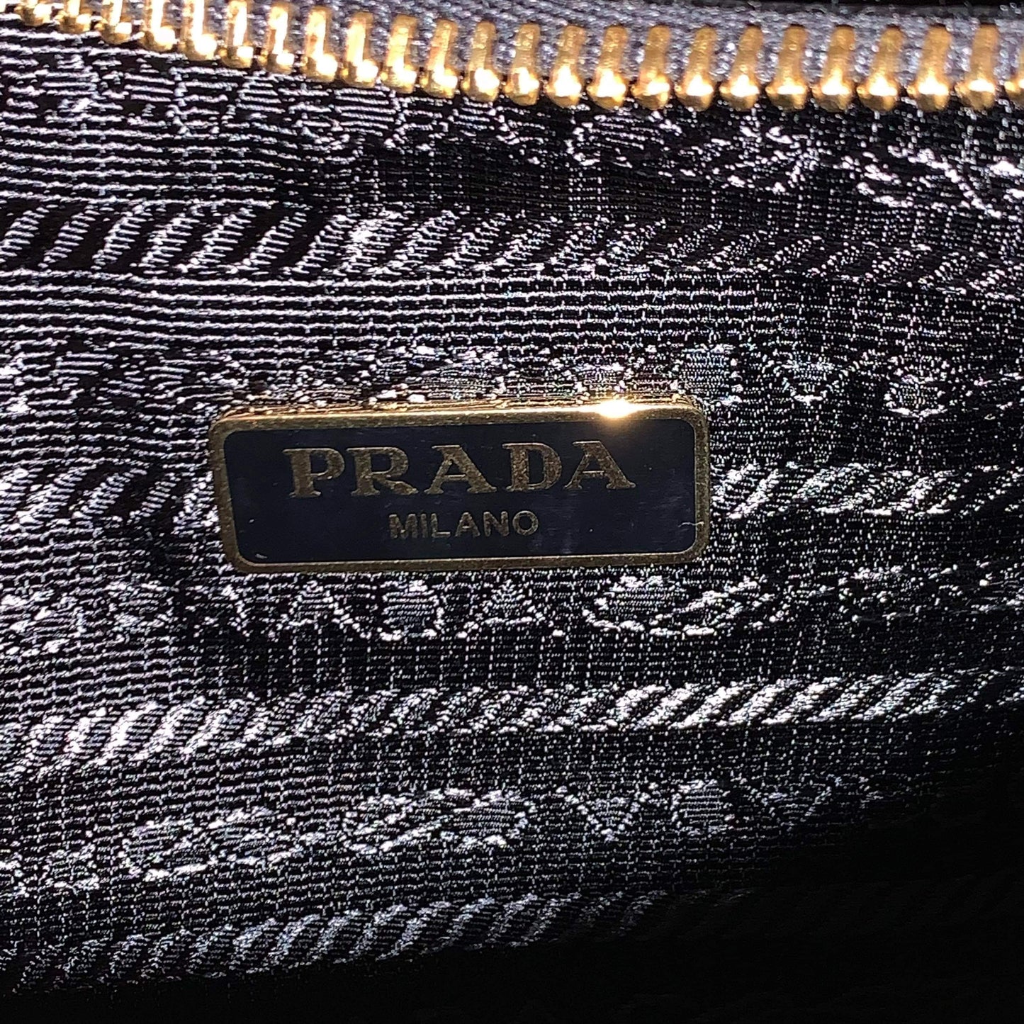 Prada Re-edition 2005 Saffiano