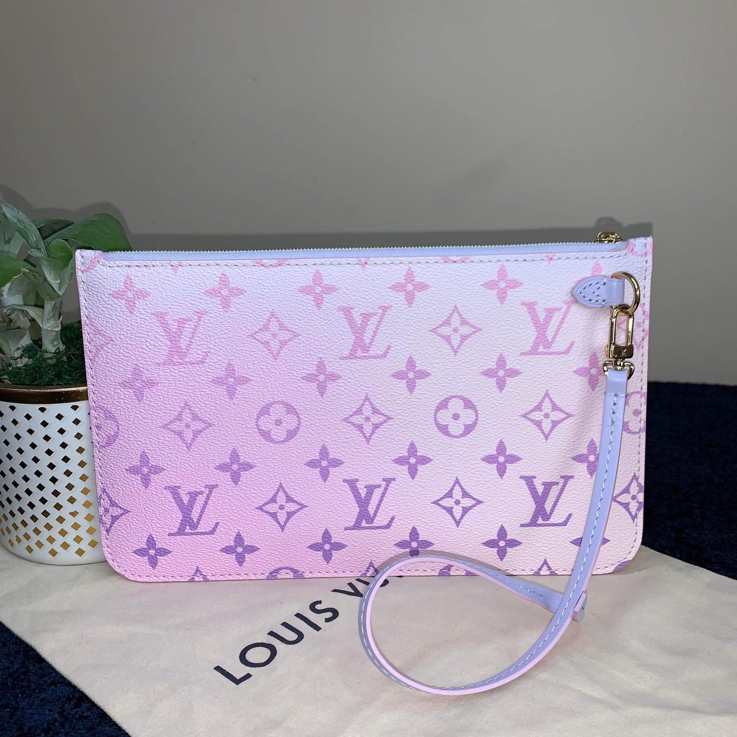 Neverfull MM Pouch Pastel