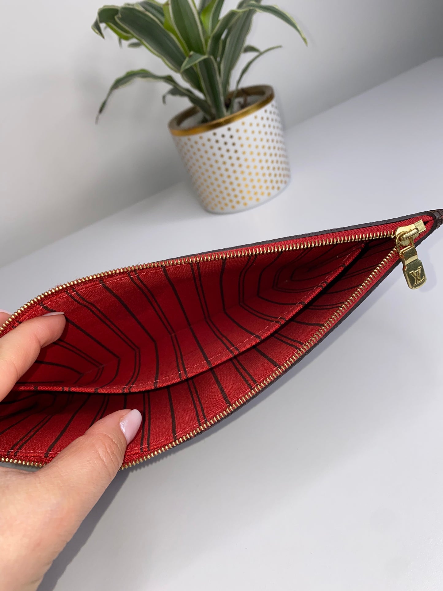 Neverfull MM Pouch