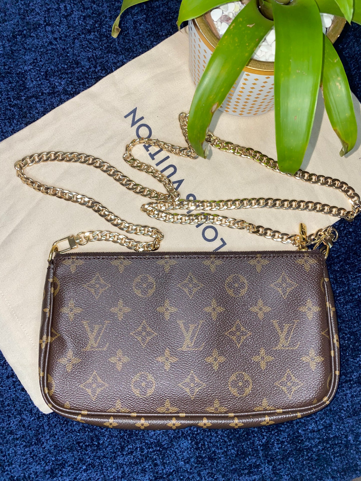 Large Pochette