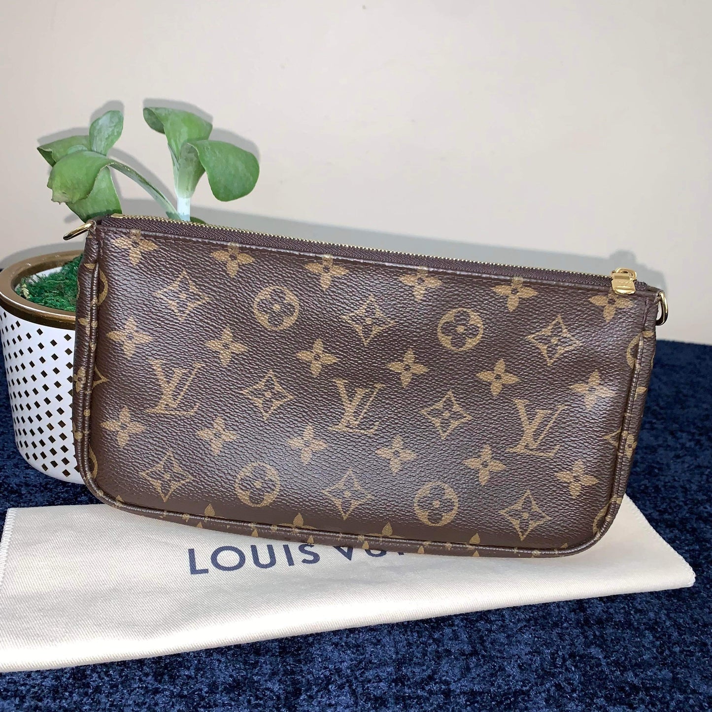 Large Pochette