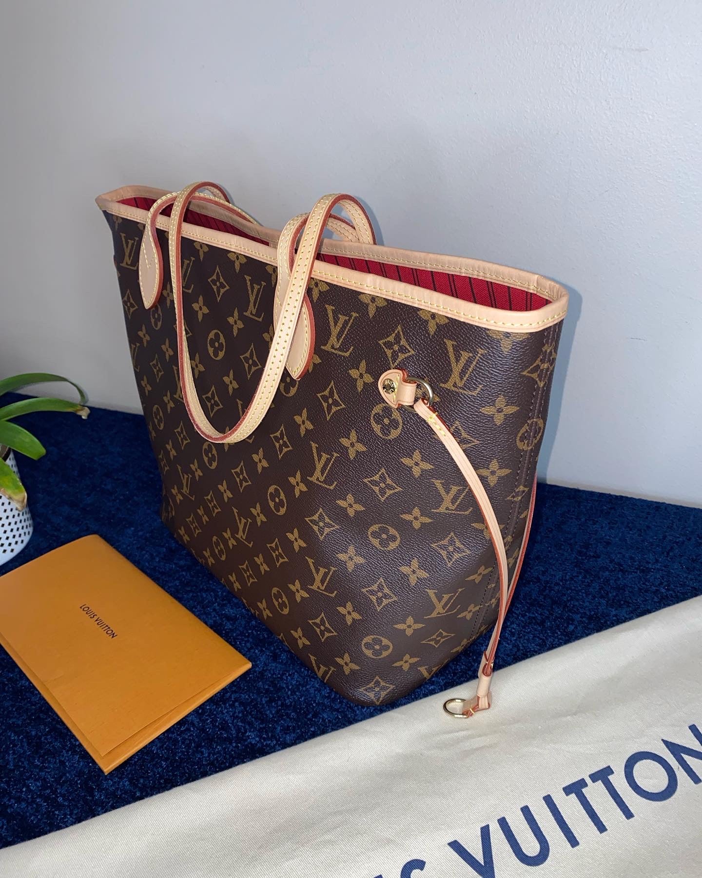 Neverfull MM Red