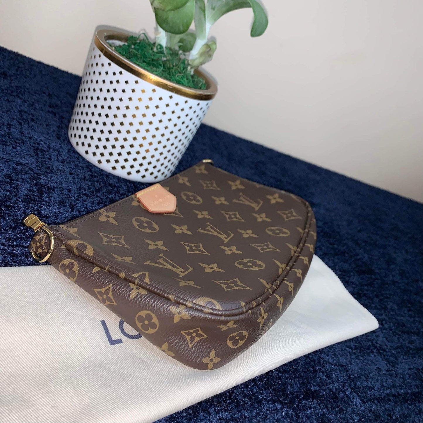 Large Pochette