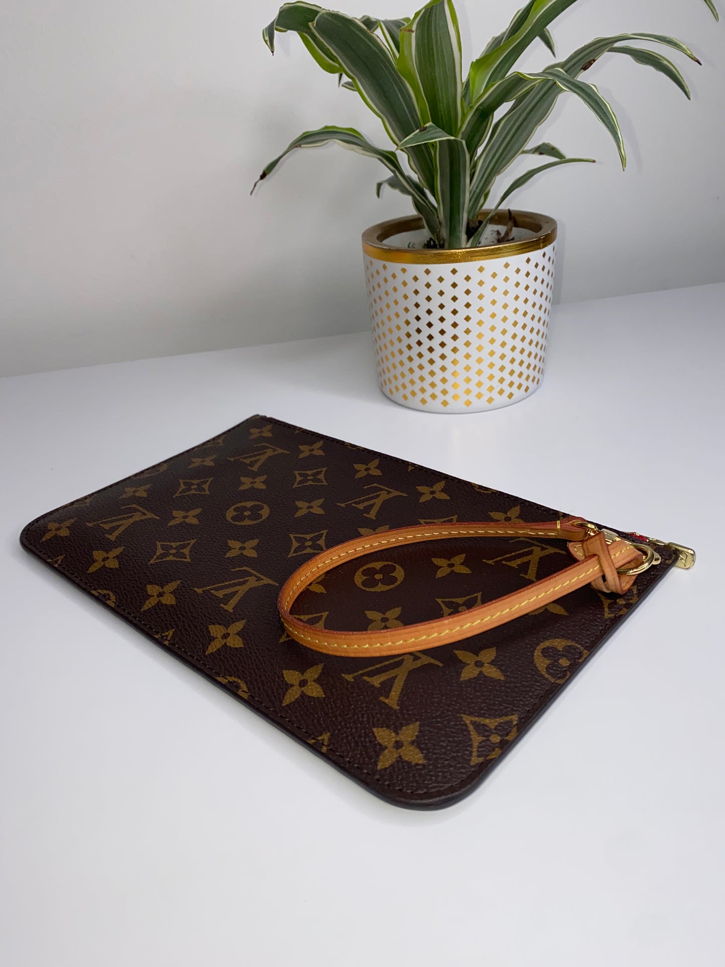 Neverfull MM Pouch